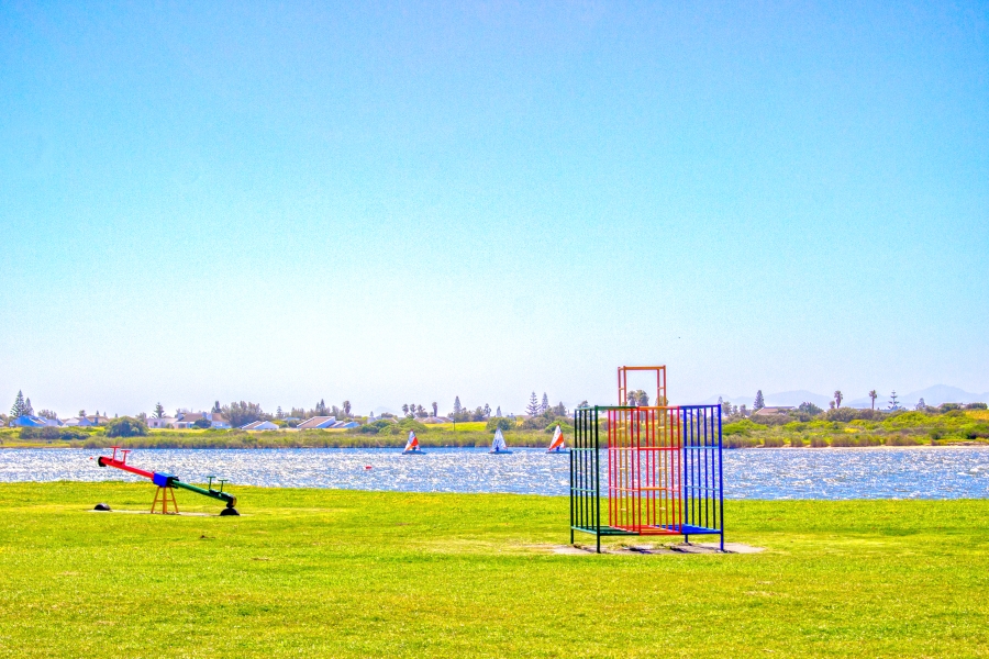 3 Bedroom Property for Sale in Lakeside Western Cape